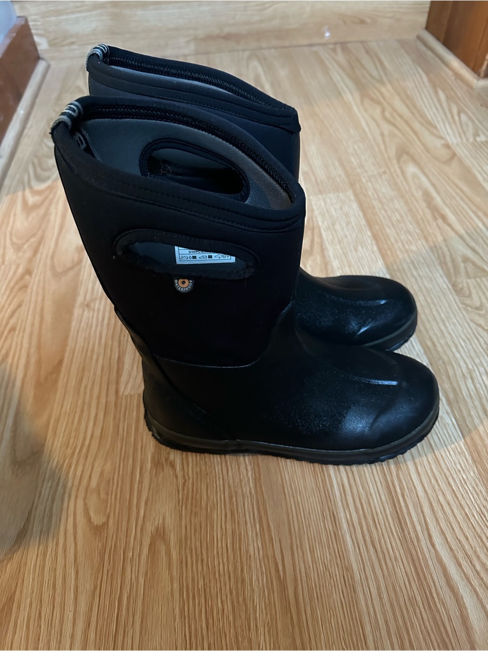 Bogs size 5 Black Waterproof Pull-On Rain Boots
